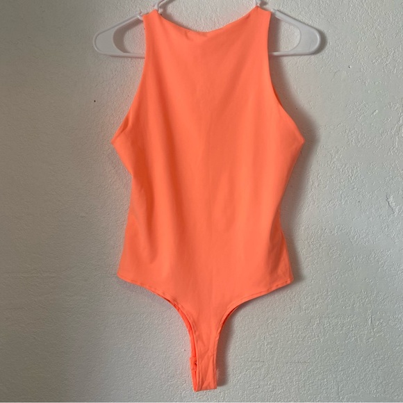 Reoria Orange Halter Neck Sleeveless Bodysuit Size Medium NWT - Picture 5 of 7